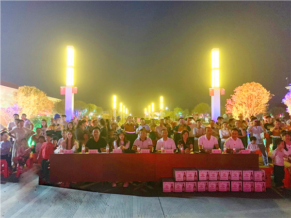 永州红狮举办“壮丽70年，奋斗新时代”国庆晚会暨员工集体生日会