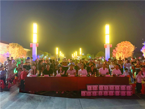 永州红狮举办“壮丽70年，奋斗新时代”国庆晚会暨 员工集体生日会