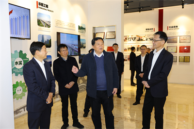 2023年2月，中国水泥协会会长高登榜来红狮集团调研指导
